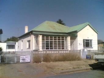 DIY-HOUSE FOR SALE-RANDGATE Randfontein