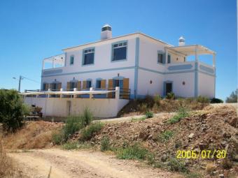 Villa with 2 years old Santa Catarina