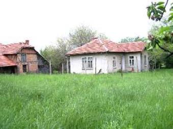 Property near Rabisha`s lake Belogradchik