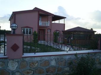 4+bed+pool reduced for guick Green Head