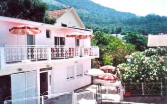 I sell two houses in Sutomore Sutomore