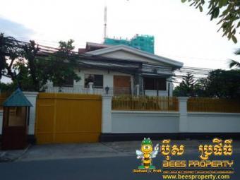 KHMER STYLE VILLA FOR RENT BOENG Phnom Penh