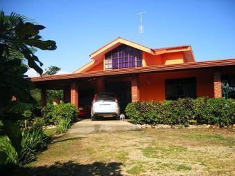 Beautiful property-big house Orotina