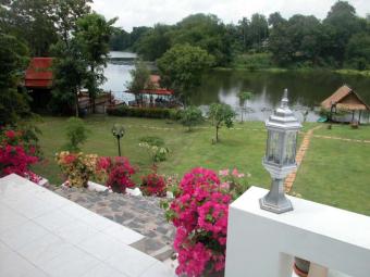 Front Water Cottage & Garden Saraburi