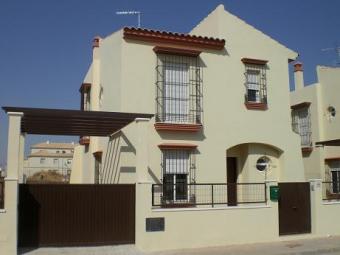 CHALETS WITH SWIMMING POOL Lebrija