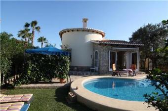 Villa with beautiful garden Els Poblets