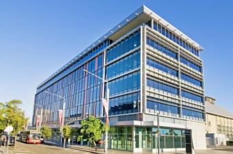 Paris 5*Hotel gives 21% Rent. Paris