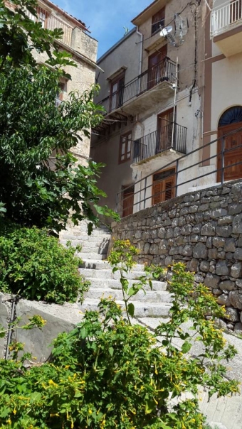 SH 634 Town House Caccamo Caccamo