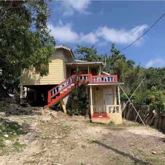 Beautiful Two Story Home Saint James