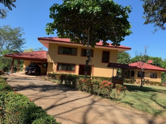 House Esparza Esparza