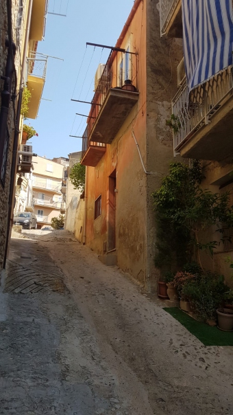 SH 690 Town House, Caccamo, Caccamo